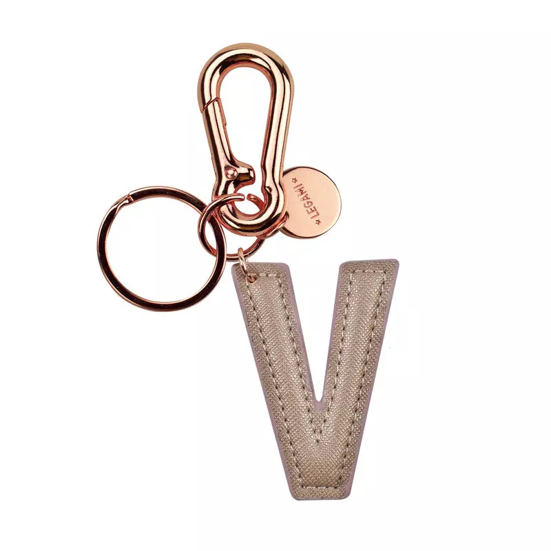 Llavero oro rosado letra V