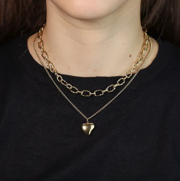 Collar doble con dije de coraz?n