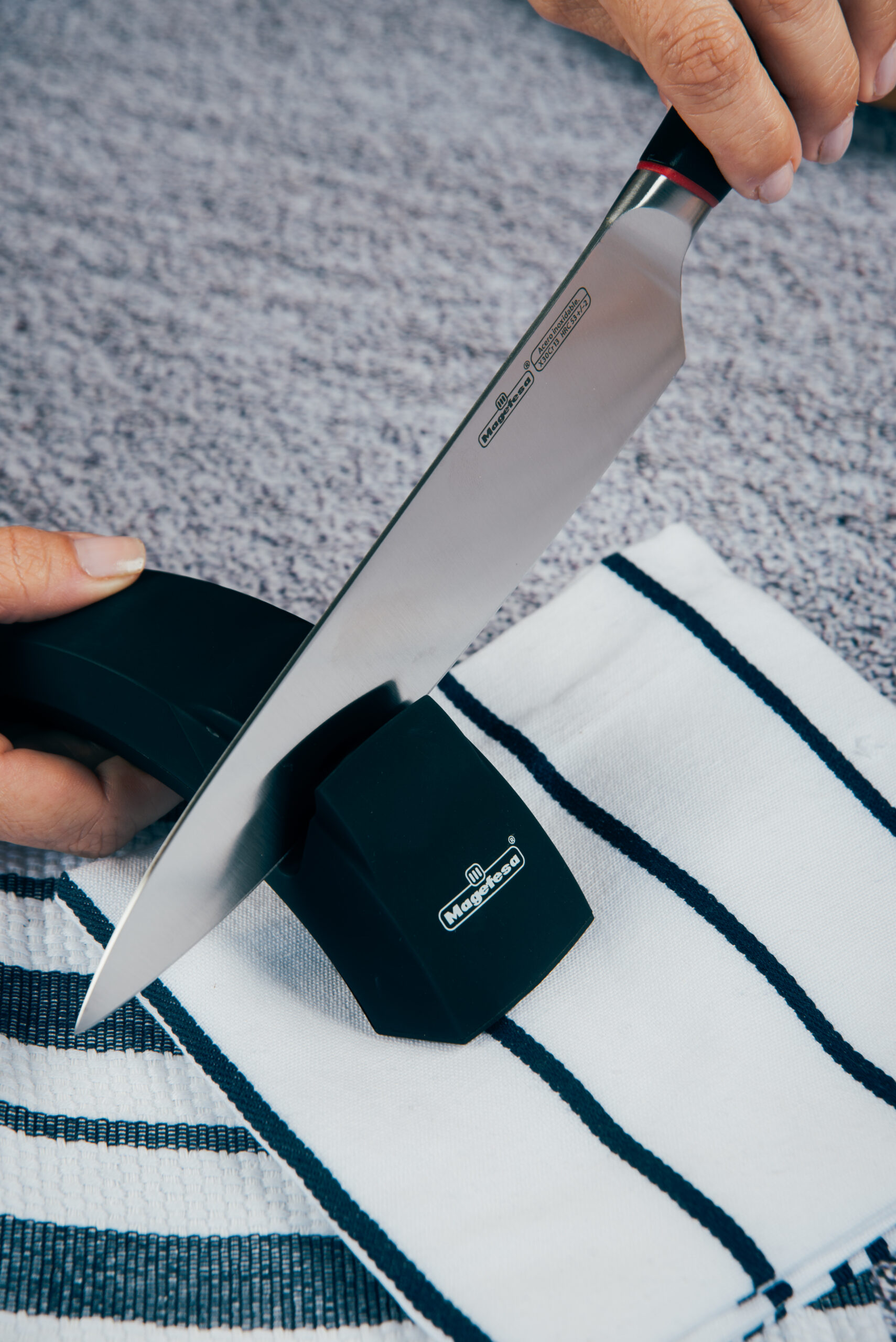 Afilador de cuchillos de pl?stico y acero inoxidable 6,1 x 6,1 x 19 cm - Image 2