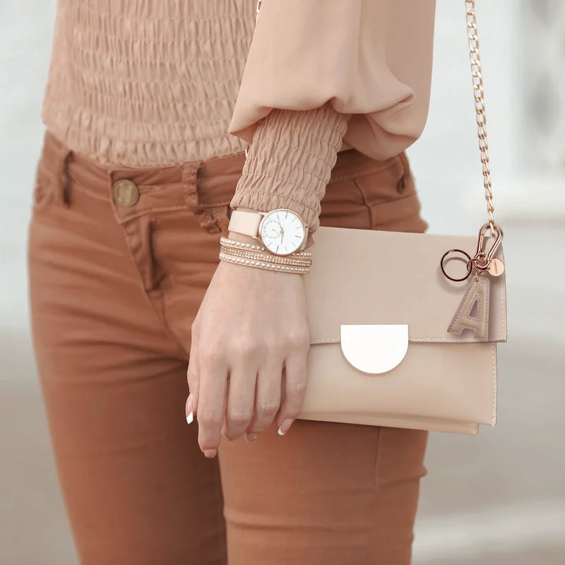 Llavero oro rosado letra A - Image 2