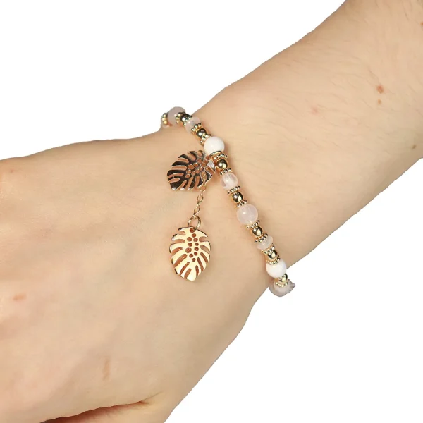Pulsera con dije de hoja