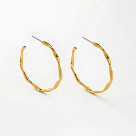 Aretes medianos con textura entorchada