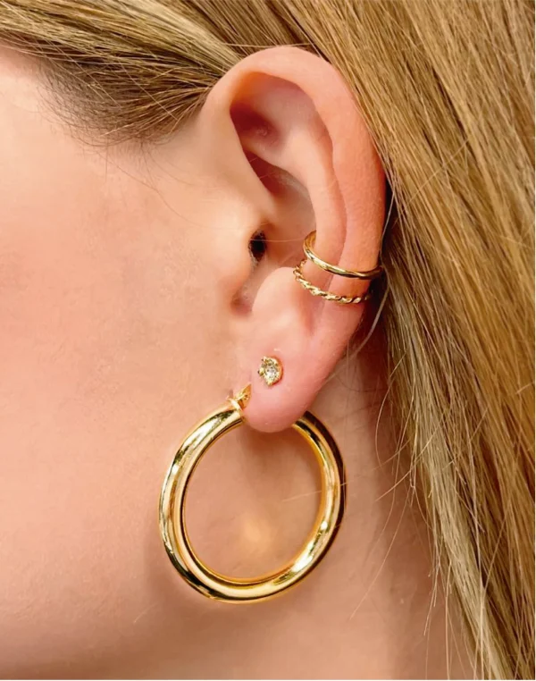 Aretes medianos brillantes