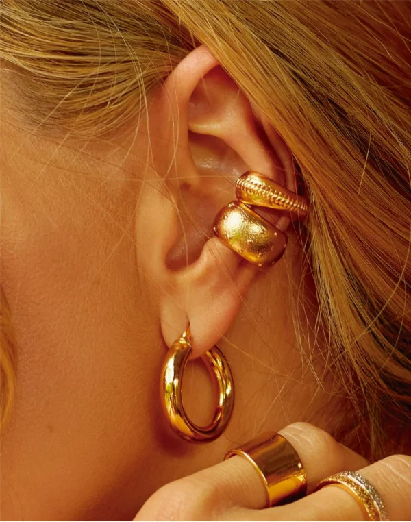 Aretes medianos brillantes